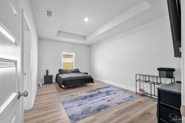 8640 Bluebell St, Milton, FL 32583