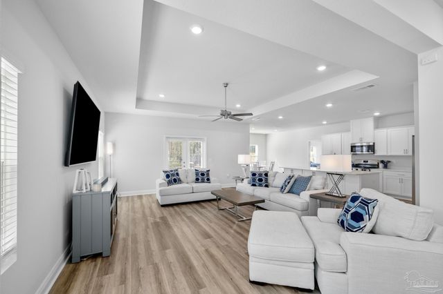 8640 Bluebell St, Milton, FL 32583