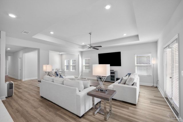 8640 Bluebell St, Milton, FL 32583