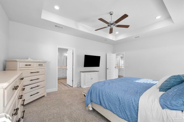 8640 Bluebell St, Milton, FL 32583