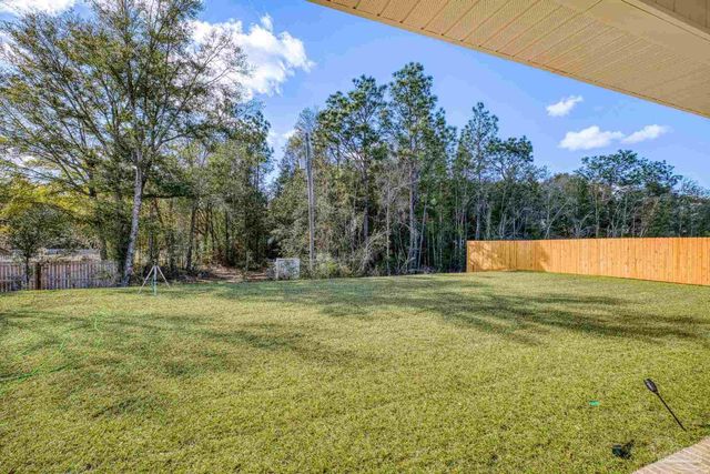 8640 Bluebell St, Milton, FL 32583