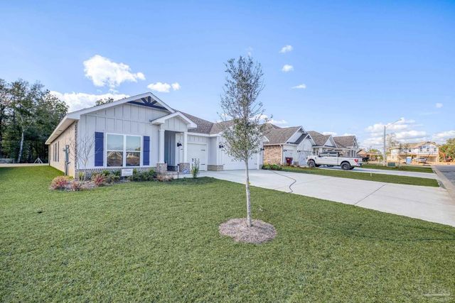 8640 Bluebell St, Milton, FL 32583