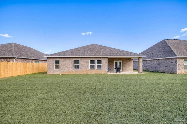 8640 Bluebell St, Milton, FL 32583