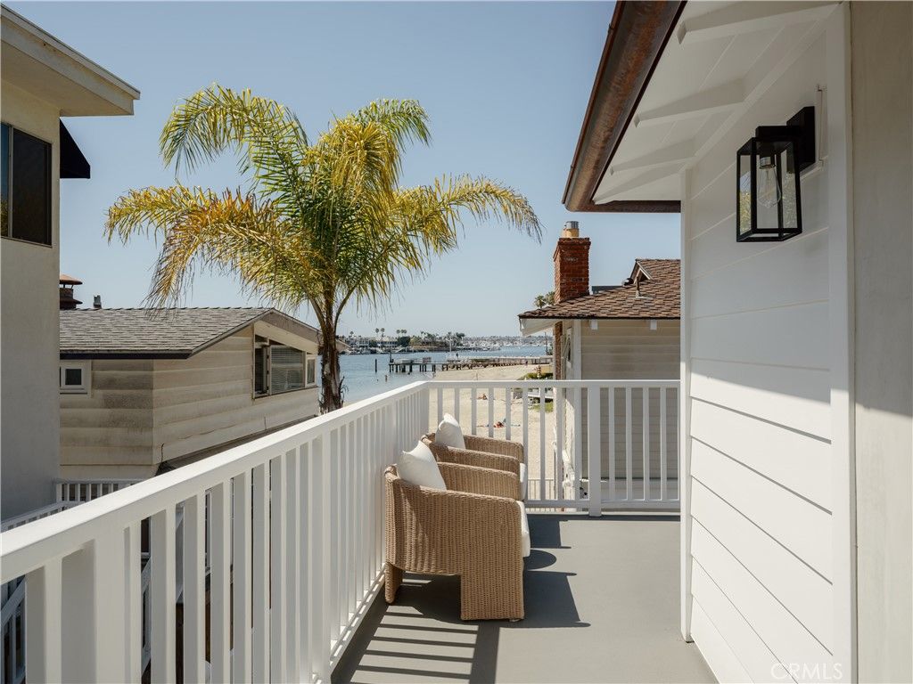 Image 14 of property listing at 2715 Cove, Corona Del Mar, CA 92625