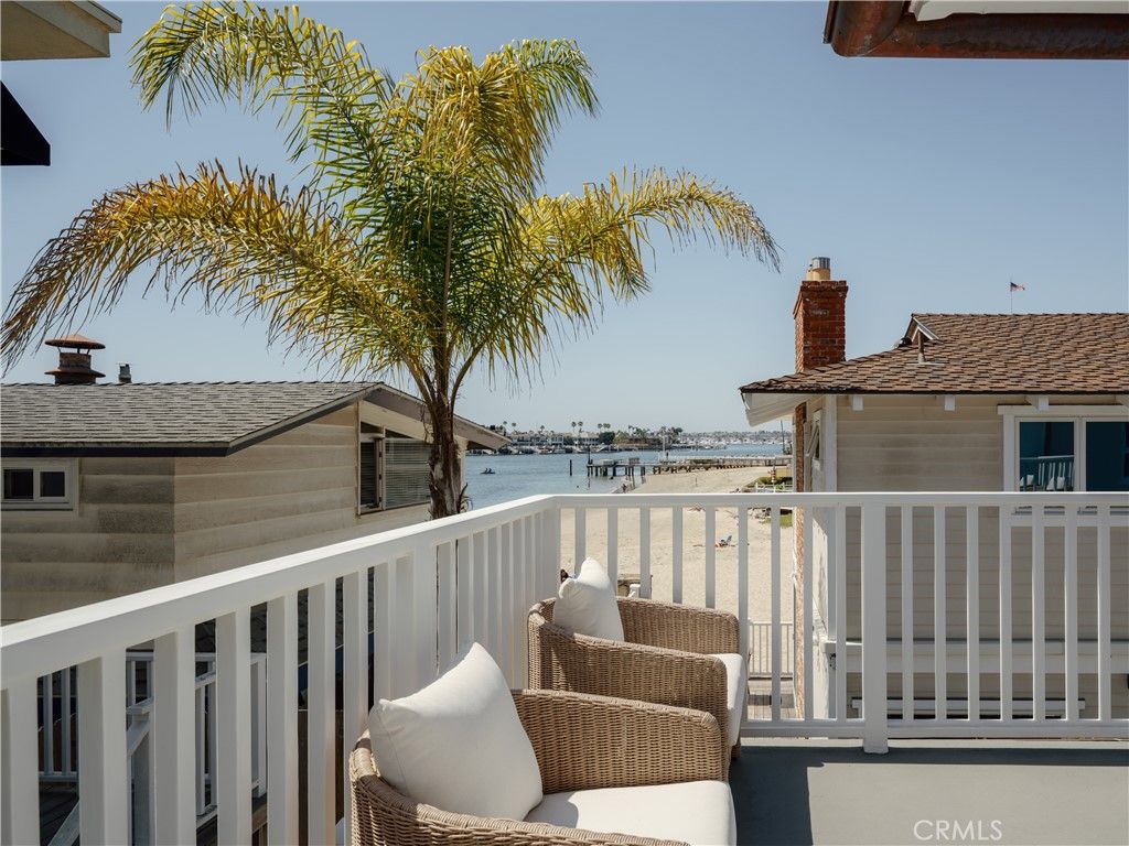 Image 16 of property listing at 2715 Cove, Corona Del Mar, CA 92625