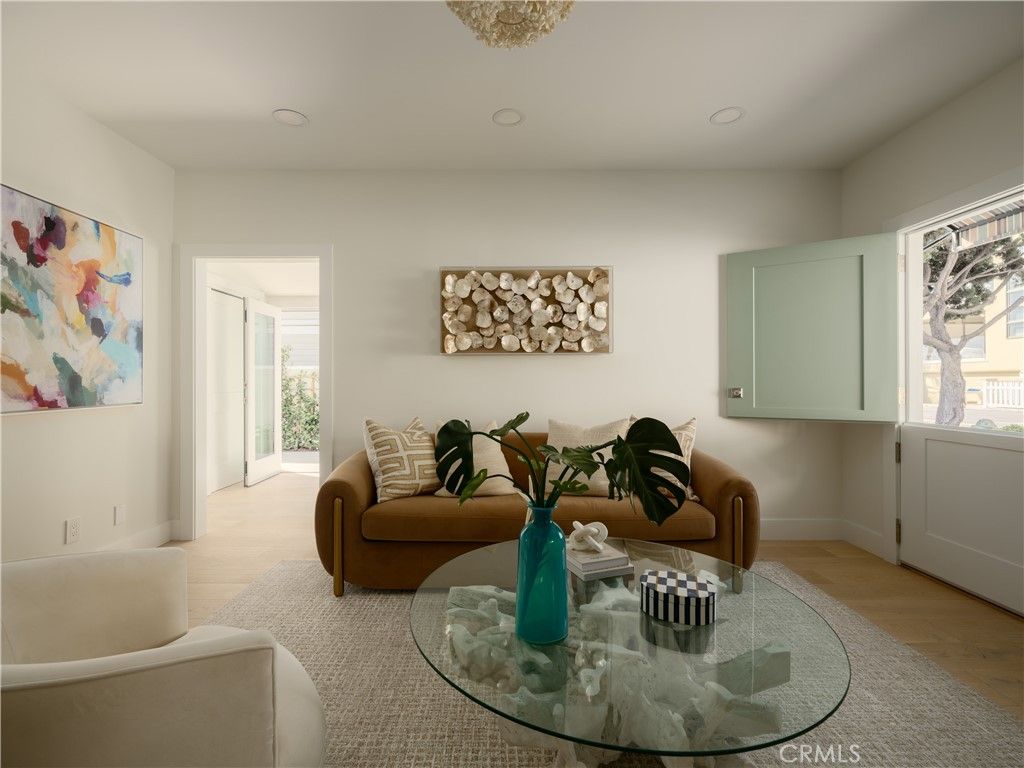 Image 19 of property listing at 2715 Cove, Corona Del Mar, CA 92625