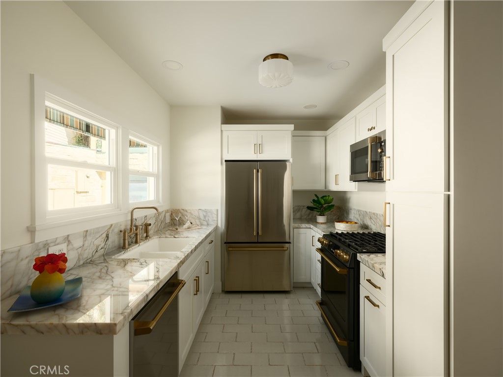 Image 22 of property listing at 2715 Cove, Corona Del Mar, CA 92625