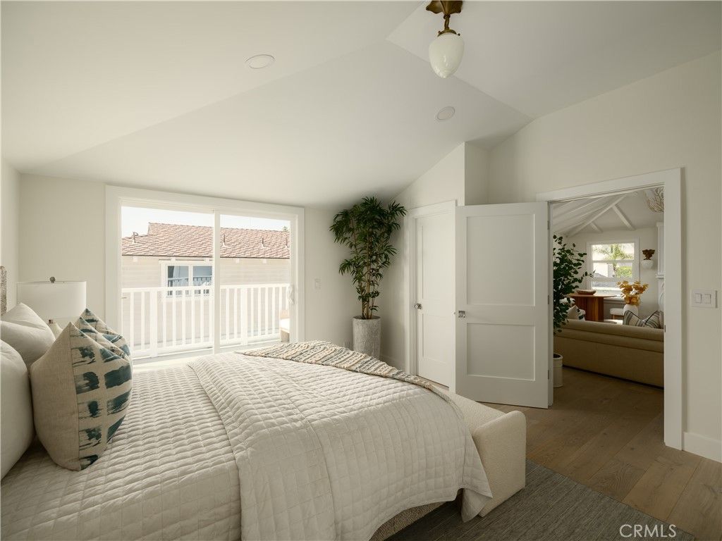 Image 9 of property listing at 2715 Cove, Corona Del Mar, CA 92625