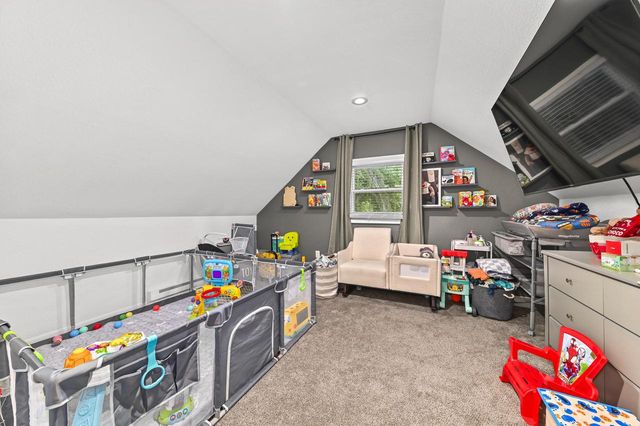 9504 W Hope AVENUE, Wauwatosa, WI 53222