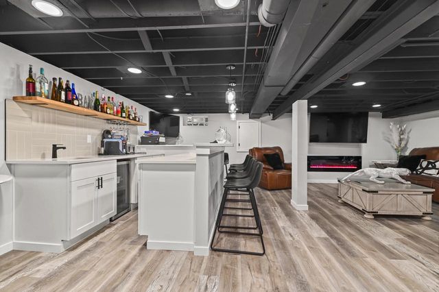 9504 W Hope AVENUE, Wauwatosa, WI 53222