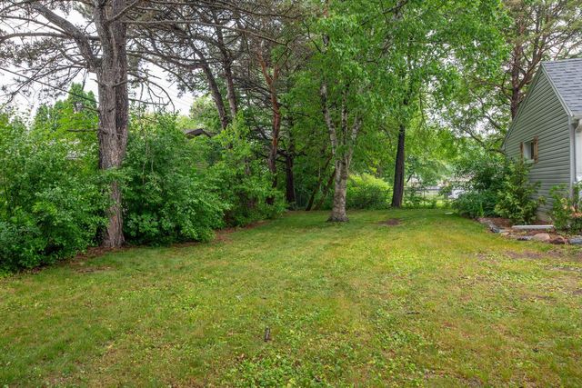 9504 W Hope AVENUE, Wauwatosa, WI 53222