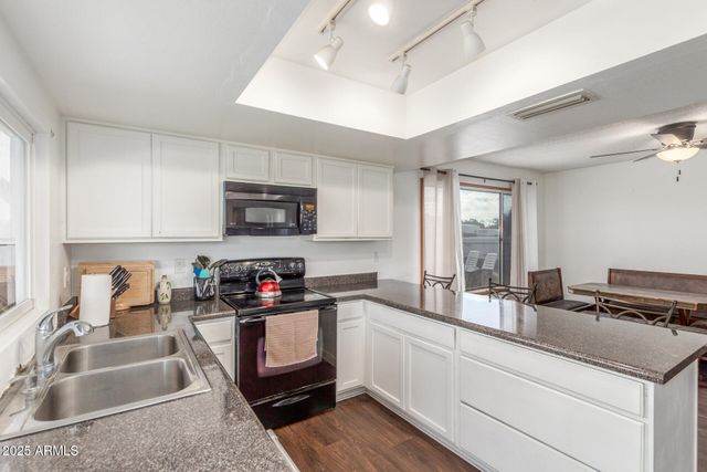 4732 W DAVIS Road, Glendale, AZ 85306