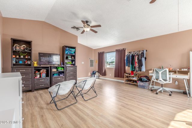 4732 W DAVIS Road, Glendale, AZ 85306