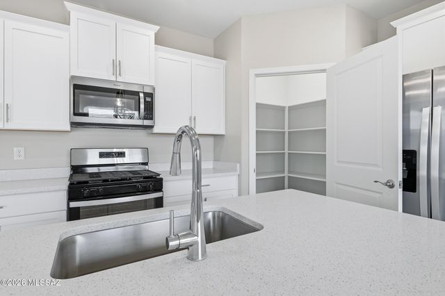11926 W Charismatic Drive, Marana, AZ 85653