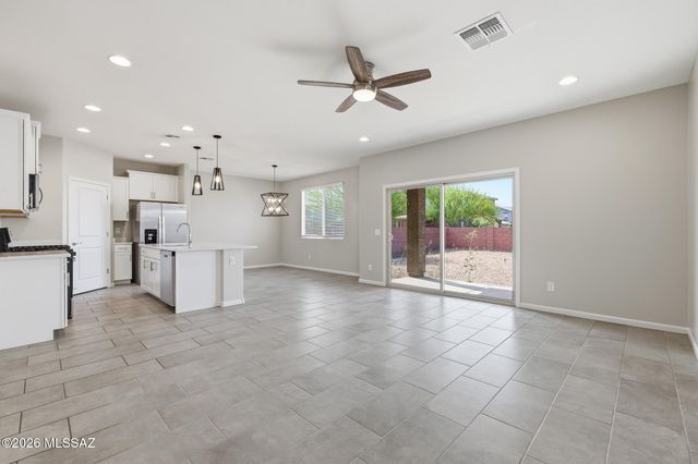 11926 W Charismatic Drive, Marana, AZ 85653