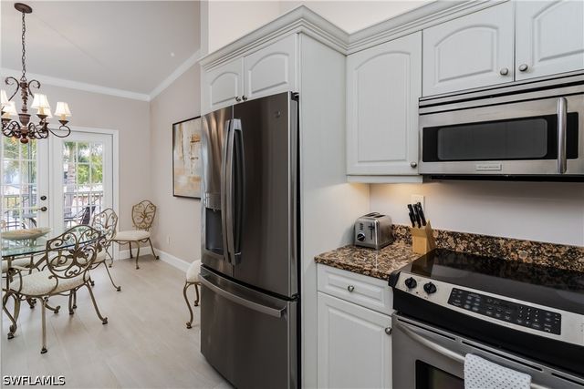 7046 Barrington CIR 202, Naples, FL 34108