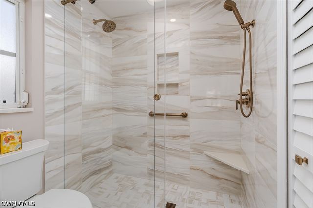 7046 Barrington CIR 202, Naples, FL 34108