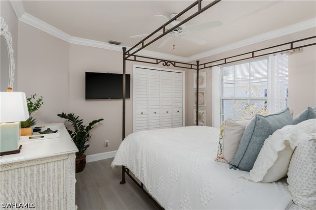 7046 Barrington CIR 202, Naples, FL 34108