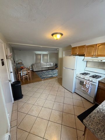 15 Eliot St A, Framingham, MA 01702