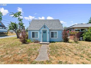483 WHITTY St, Coos Bay, OR 97420