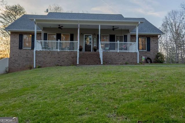 141 Chambers Mountain, Mineral Bluff, GA 30559