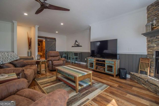 141 Chambers Mountain, Mineral Bluff, GA 30559