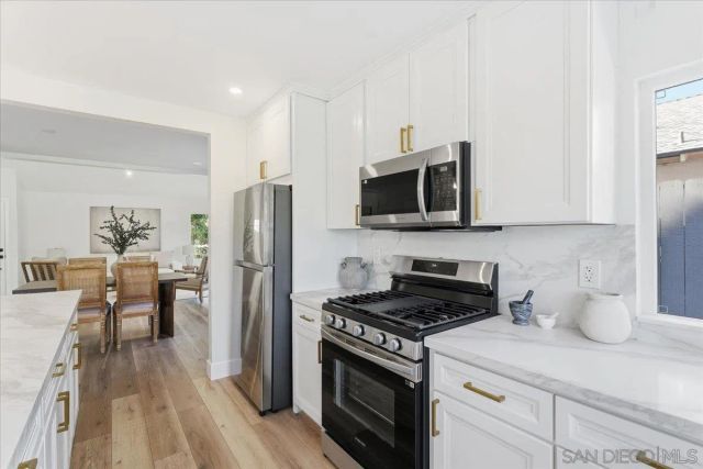 8686 Perseus Rd, San Diego, CA 92126