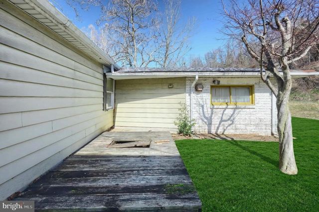 101 TRI HILL RD, York, PA 17403