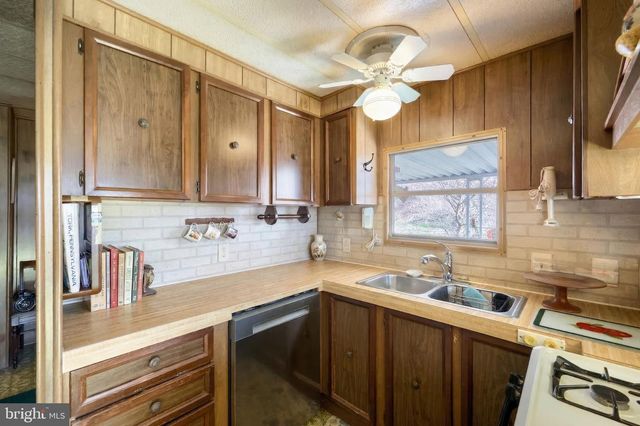 101 TRI HILL RD, York, PA 17403