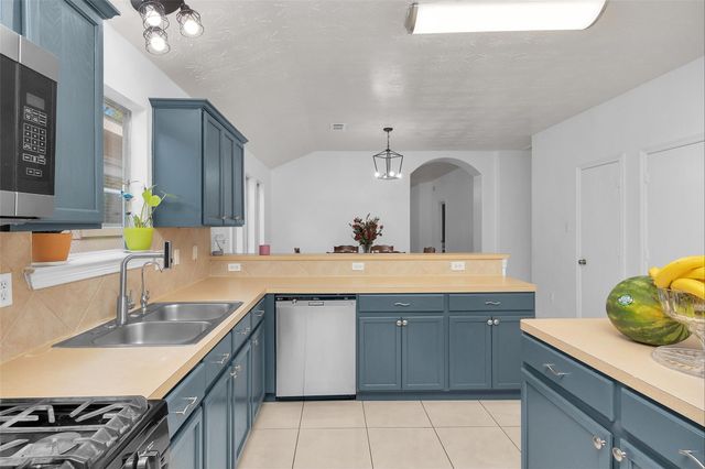 5019 Deerpath Drive, Conroe, TX 77303