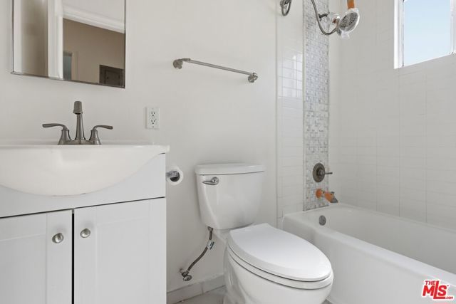 9608 W Olympic Boulevard C, Beverly Hills, CA 90212