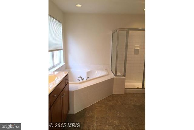 1406 GRAHAM DR, Fredericksburg, VA 22401