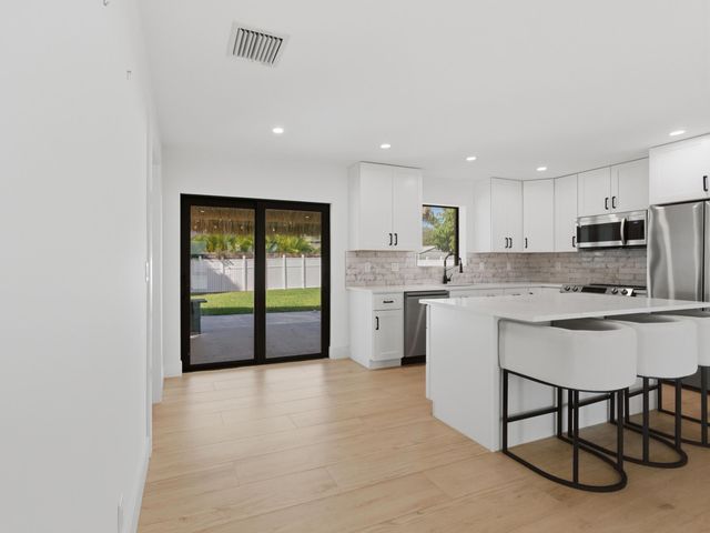 19124 SE Fearnley Drive, Jupiter, FL 33469