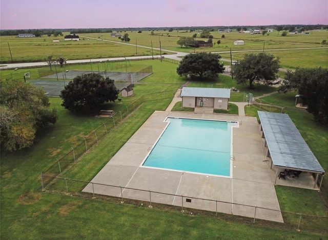 116 Brahman, Angleton, TX 77515