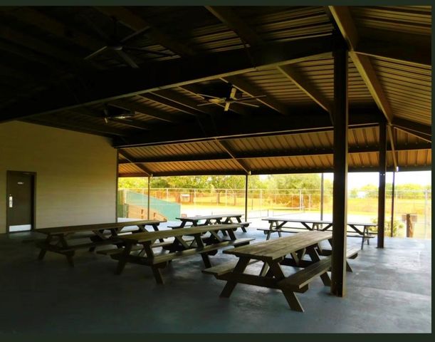 116 Brahman, Angleton, TX 77515