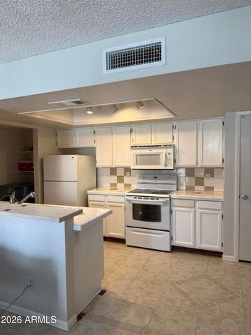 4730 W NORTHERN Avenue 2107, Glendale, AZ 85301