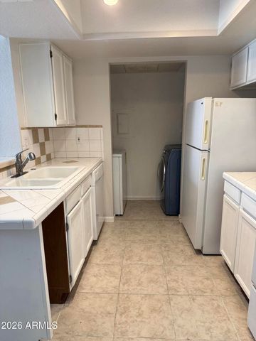 4730 W NORTHERN Avenue 2107, Glendale, AZ 85301