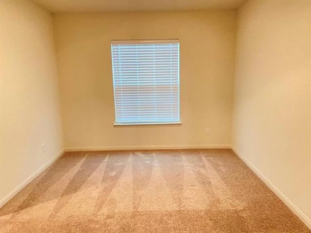 213 Allington CIR, Jarrell, TX 76537