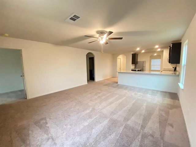 213 Allington CIR, Jarrell, TX 76537