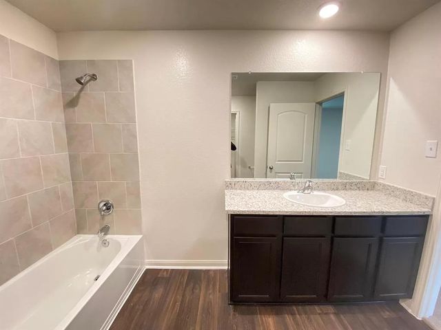 213 Allington CIR, Jarrell, TX 76537