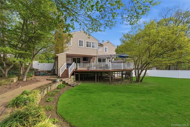 12 Pond Drive, Syosset, NY 11791