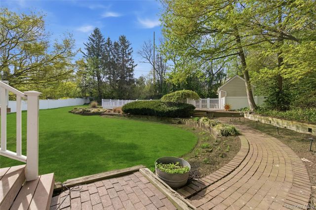 12 Pond Drive, Syosset, NY 11791