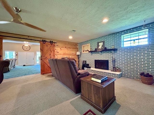 94 Tarter Cemetery Road, Nancy, KY 42544