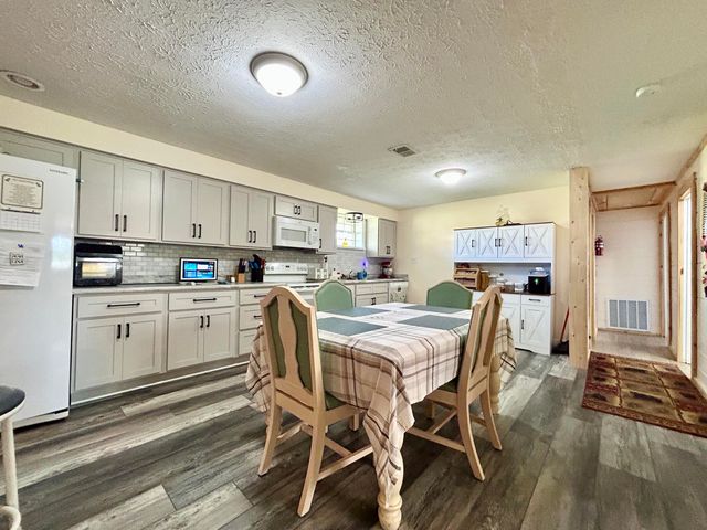 94 Tarter Cemetery Road, Nancy, KY 42544