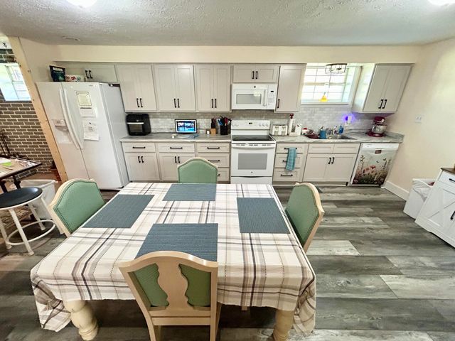 94 Tarter Cemetery Road, Nancy, KY 42544