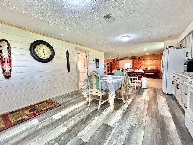 94 Tarter Cemetery Road, Nancy, KY 42544