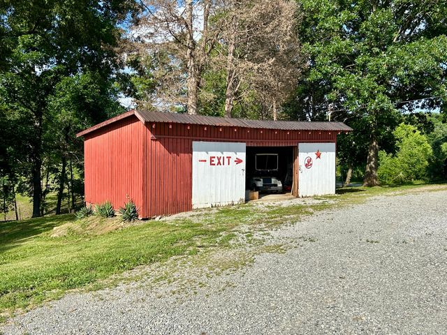 94 Tarter Cemetery Road, Nancy, KY 42544