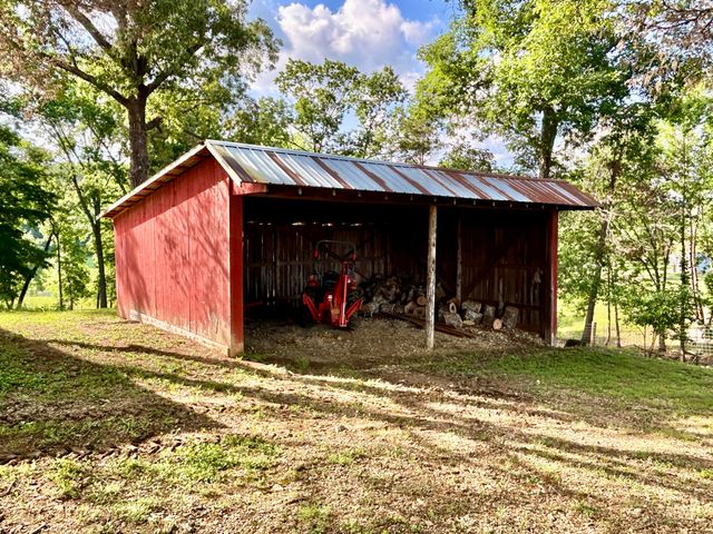 94 Tarter Cemetery Road, Nancy, KY 42544