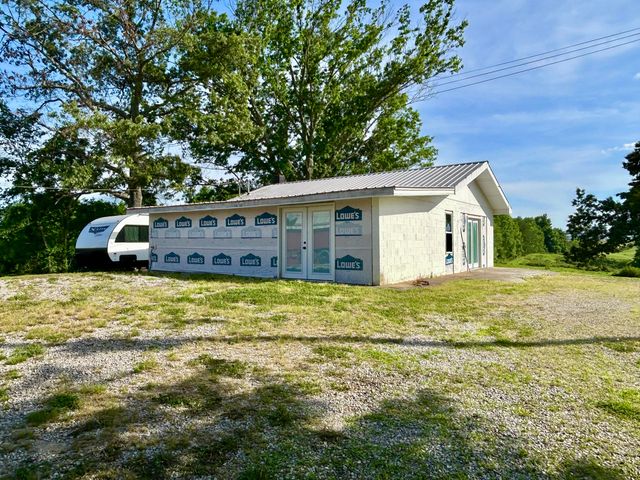 94 Tarter Cemetery Road, Nancy, KY 42544