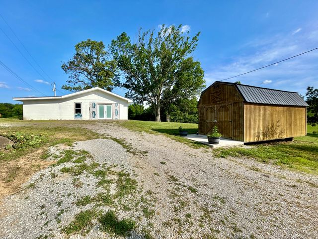 94 Tarter Cemetery Road, Nancy, KY 42544